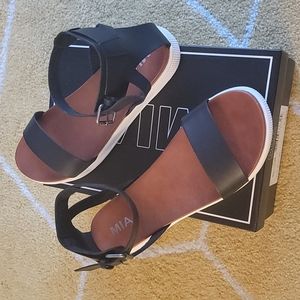 Mia Ellen black size9.5m